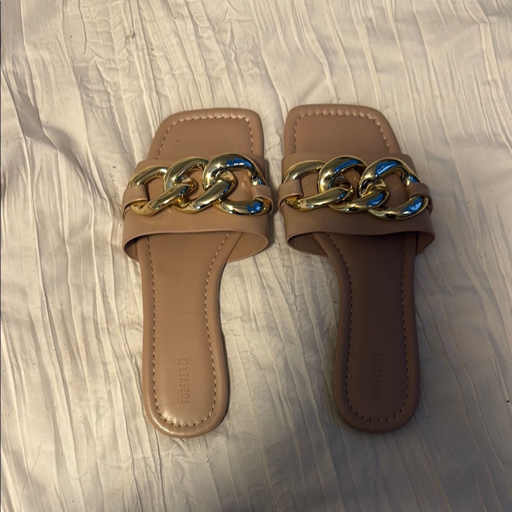 Women's Tan Slide Sandals with Gold Chain Size 6.5